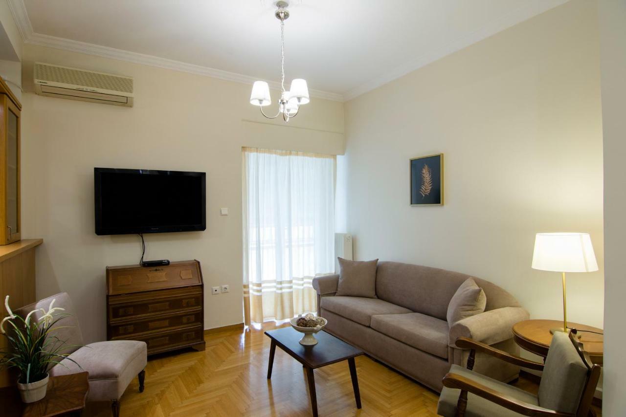 Classy 2 Bedroom Apartment Near Acropolis & Metro เอเธนส์ ภายนอก รูปภาพ