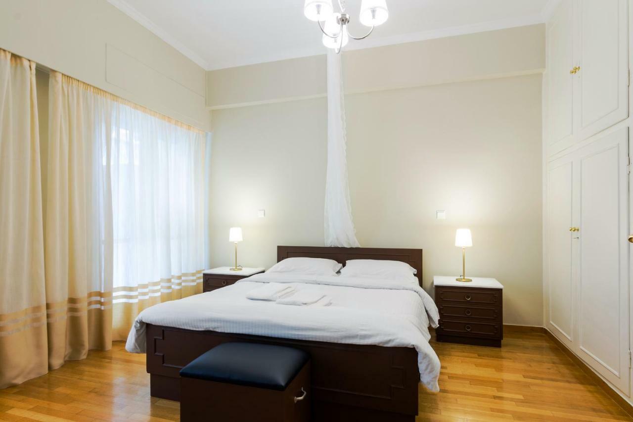 Classy 2 Bedroom Apartment Near Acropolis & Metro เอเธนส์ ภายนอก รูปภาพ